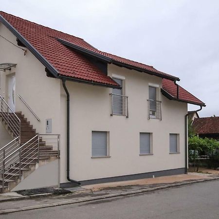 Apartman F&F Otočac Dış mekan fotoğraf
