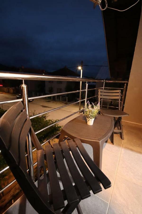 Apartman F&F Otočac Dış mekan fotoğraf