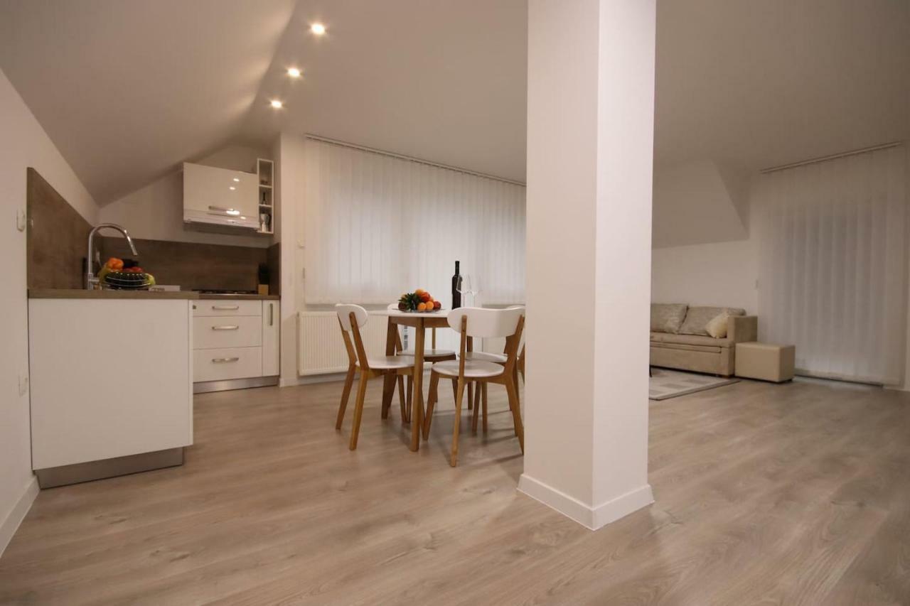 Apartman F&F Otočac Dış mekan fotoğraf
