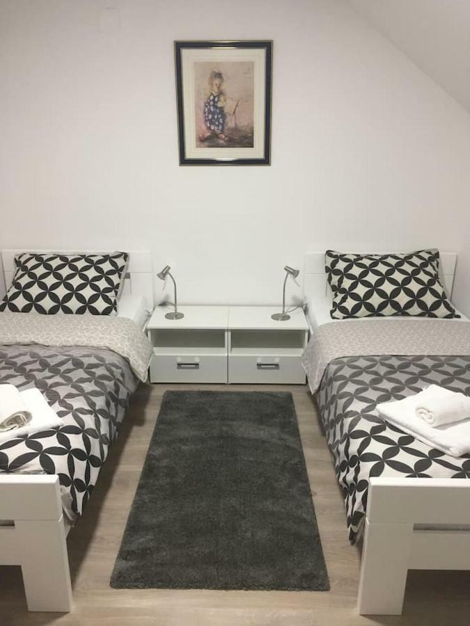 Apartman F&F Otočac Dış mekan fotoğraf