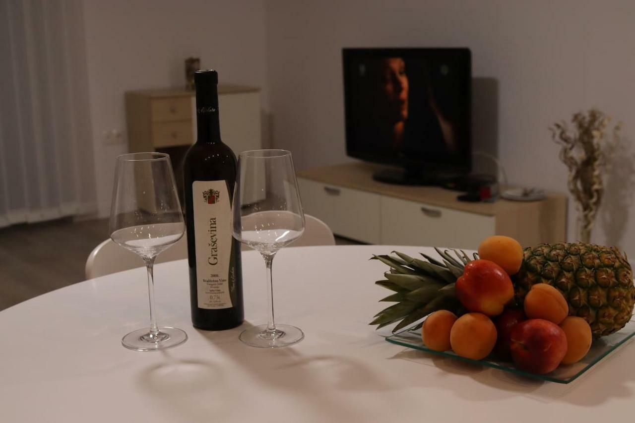Apartman F&F Otočac Dış mekan fotoğraf