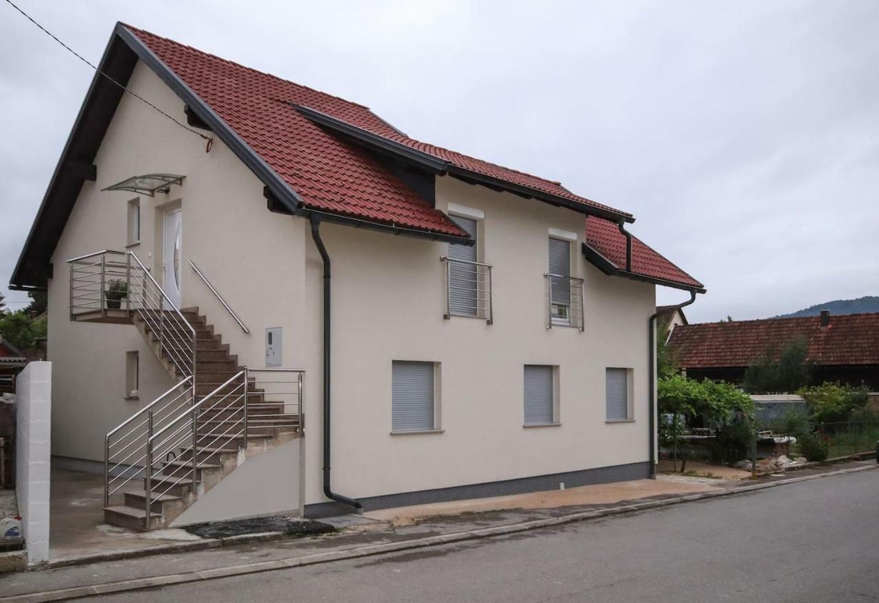 Apartman F&F Otočac Dış mekan fotoğraf
