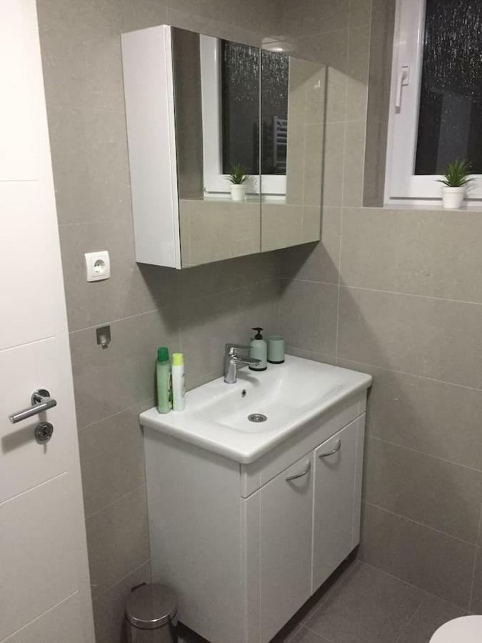 Apartman F&F Otočac Dış mekan fotoğraf