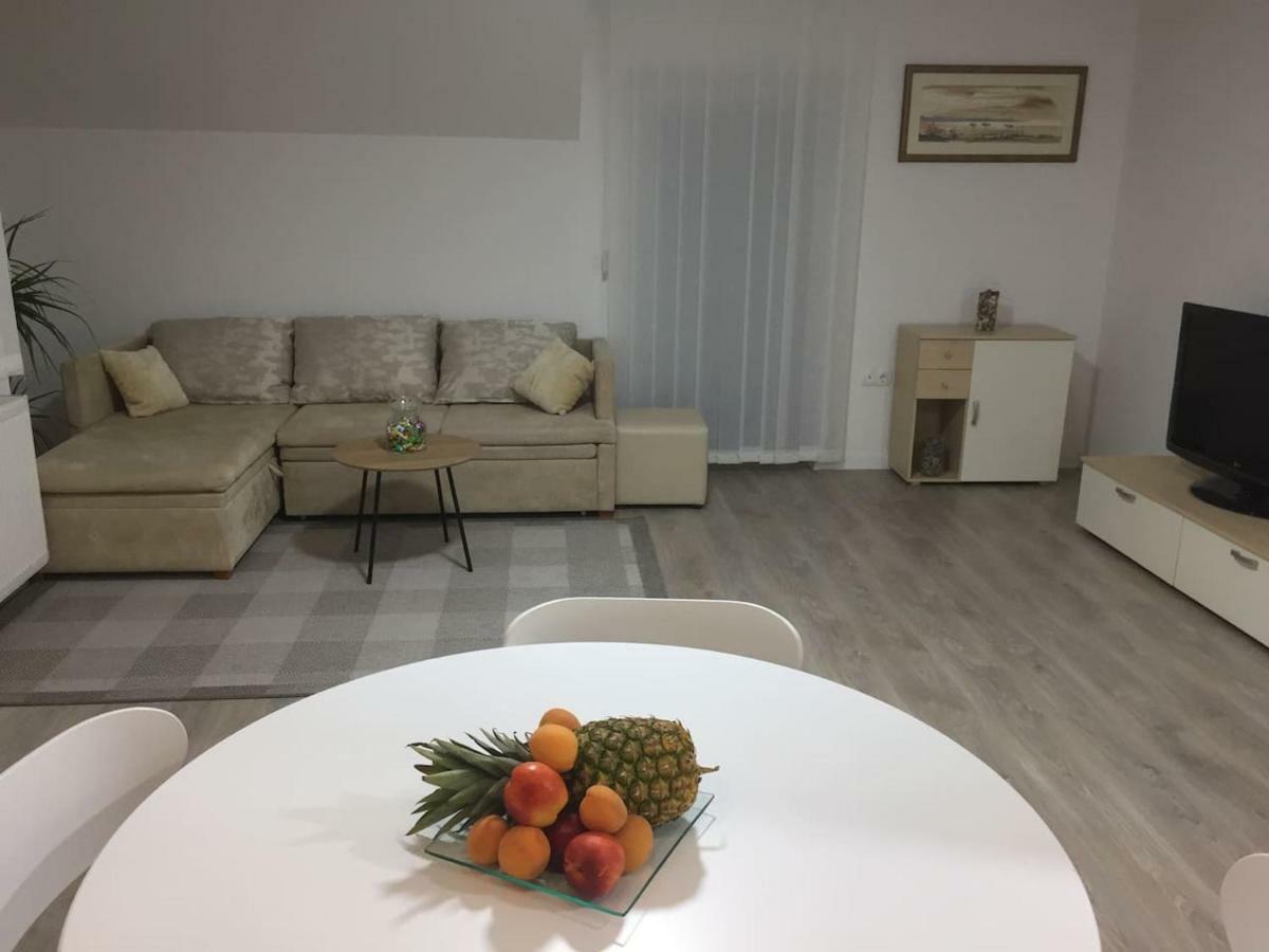 Apartman F&F Otočac Dış mekan fotoğraf